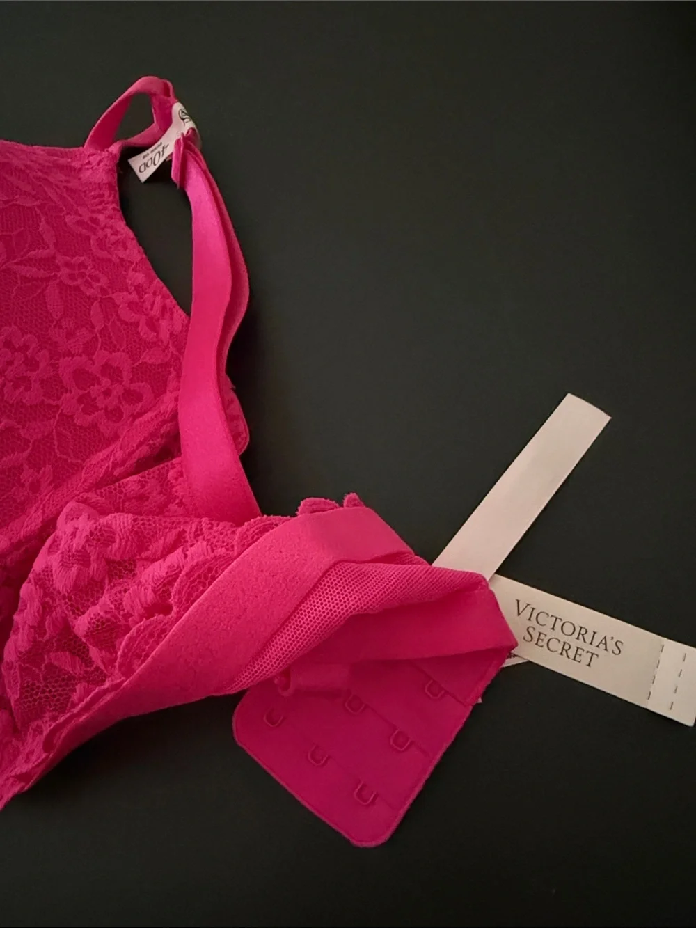 Victoria's Secret Bright Fuchsia Lace Underwire Bra